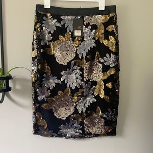 Sequence pencil skirt